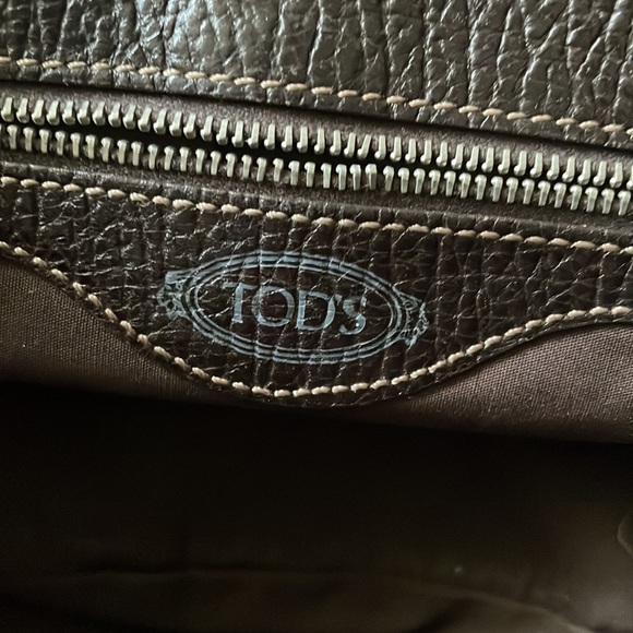 Tods brown pebble leather with chain strap medium purse handbag - Picture 7 of 7